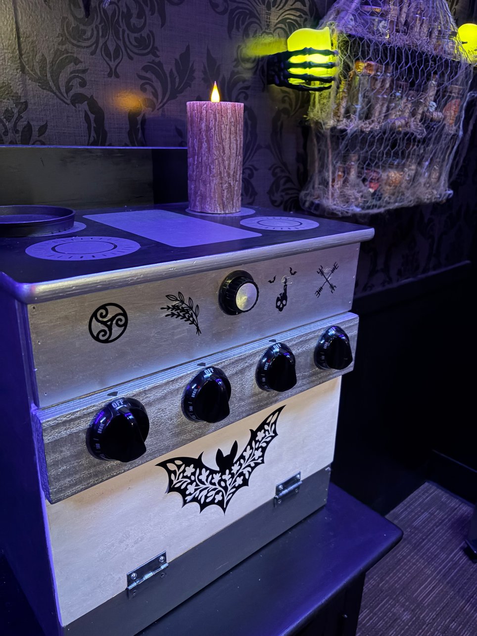 Witch's Kitchen Curse