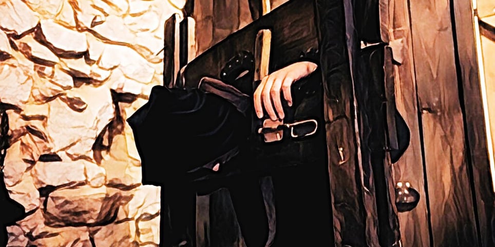 La Quête Du Trône [The Quest For The Throne]