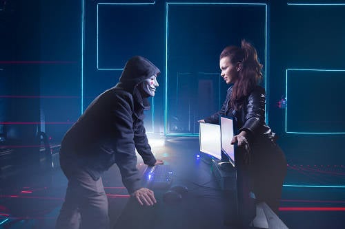 Hackerovo Doupě [Hacker's Nest]