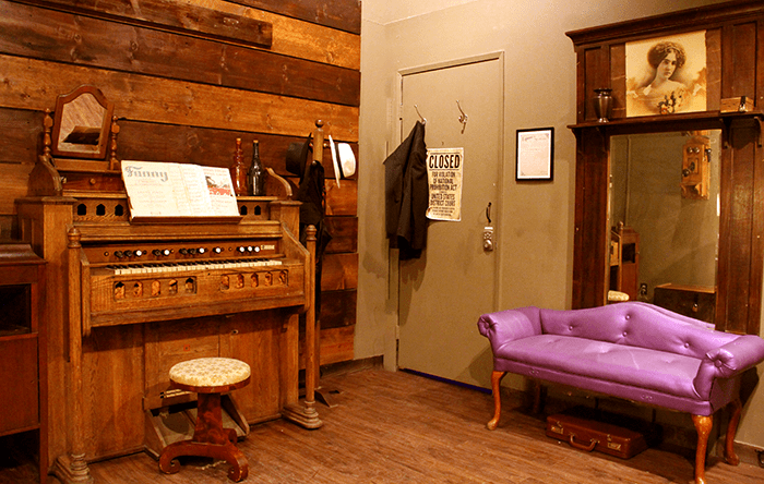 Bonnie and Clyde's Great Getaway