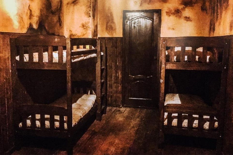 Das Verlassene Waisenhaus [The Lost Orphanage]