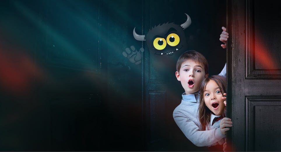 Escondite en la Oscuridad [Hiding in the Dark]